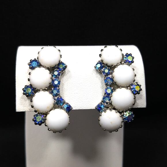 Weiss Aurora Borealis Blue Rhinestone Clip Earrings, White Milk Glass Cabochons - Picture 9 of 10